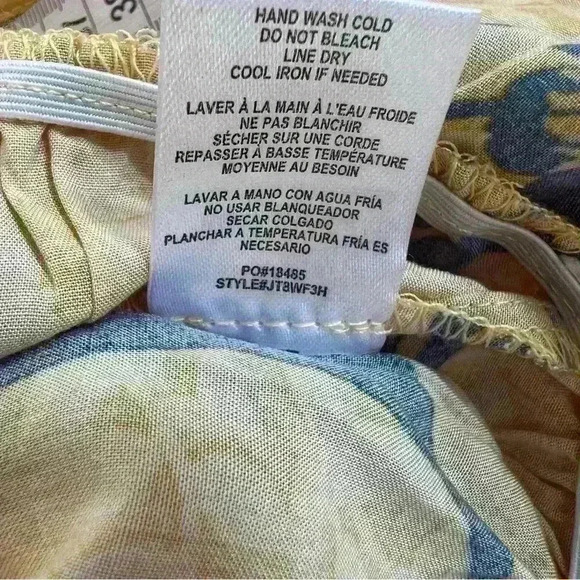 Hiatus Women’s Ruffle Layer Mustard Floral Crop Top Size Small - Picture 12 of 13